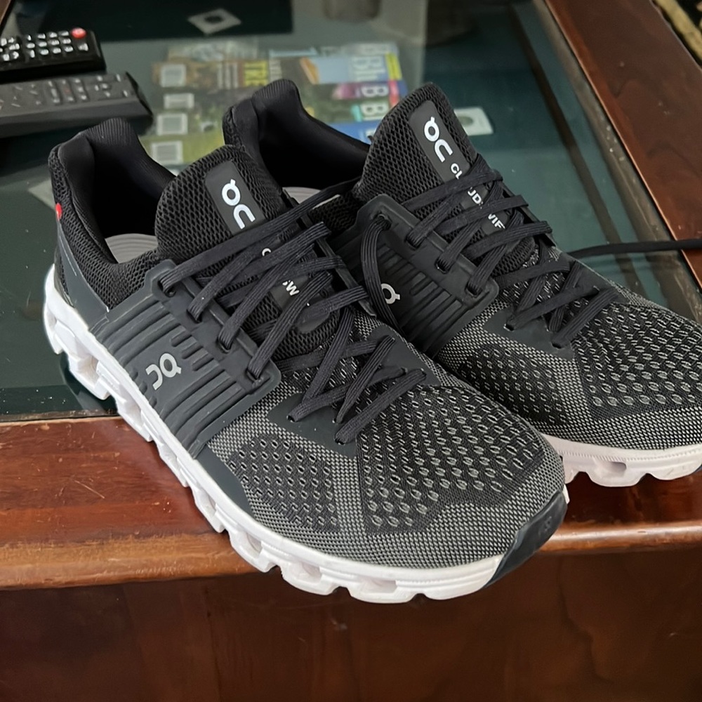 Mens On Cloud Cloudswift 9 M Worn Once